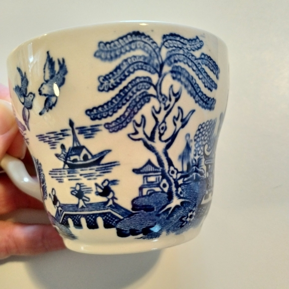 Vintage English Ironstone Tableware LTD 8pc set - Picture 4 of 11